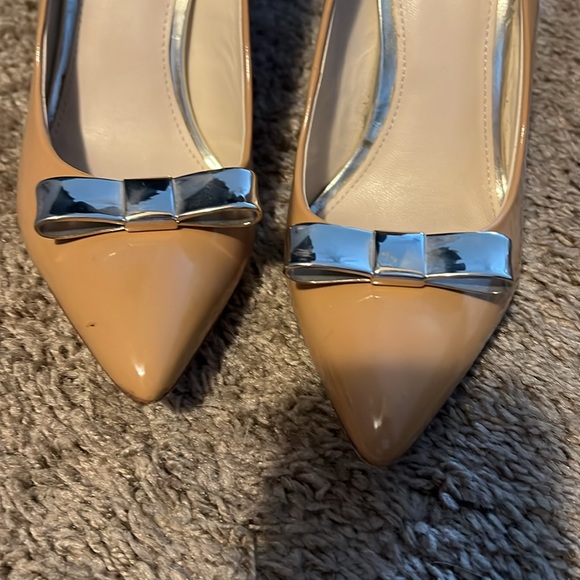 Coach Stilettos with Bow - Picture 2 of 10